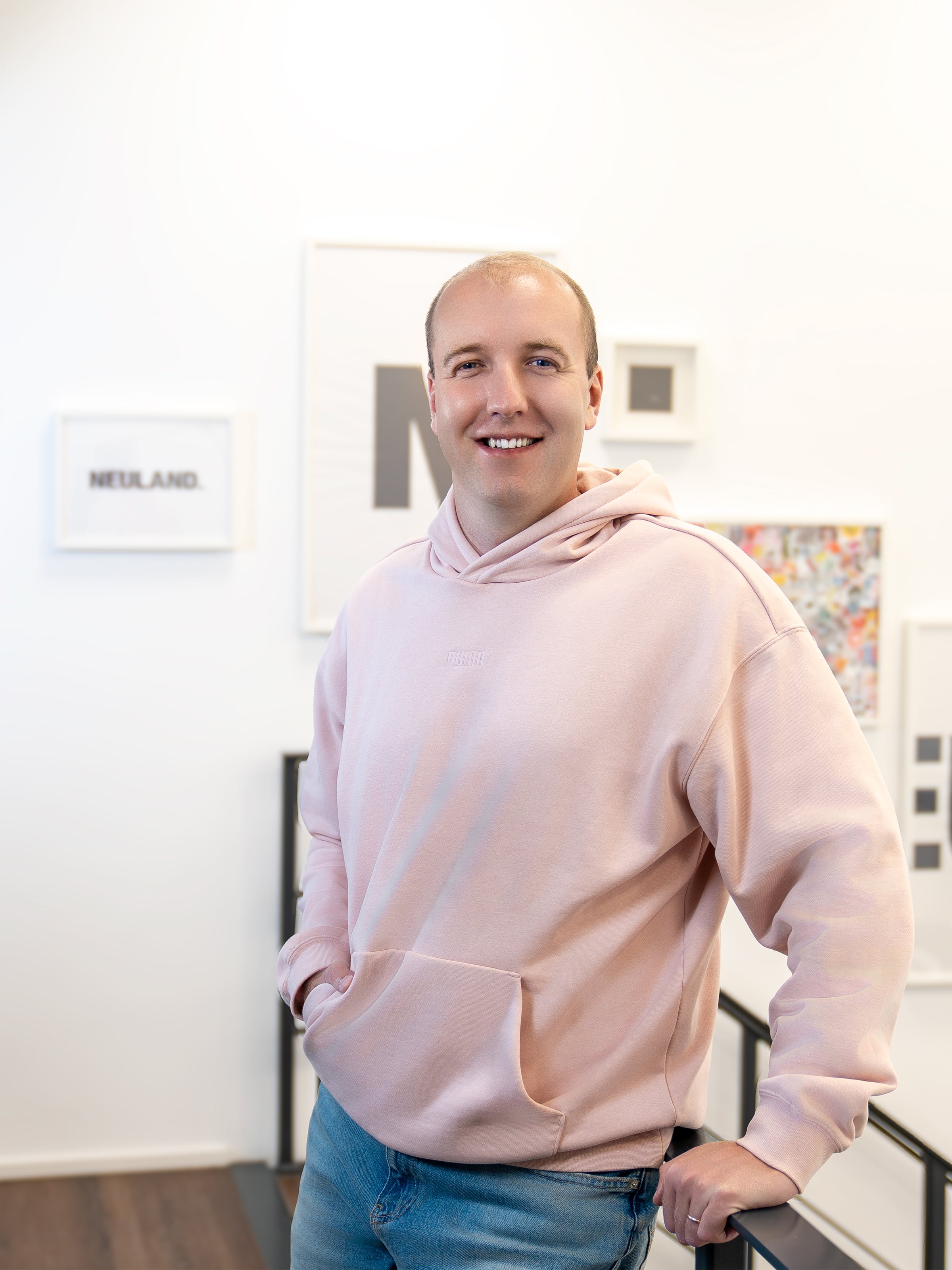 neuland-gmbh-mitarbeiterbilder-alex-dubodielov.jpg neuland-gmbh-mitarbeiterbilder-alex-dubodielov.jpg