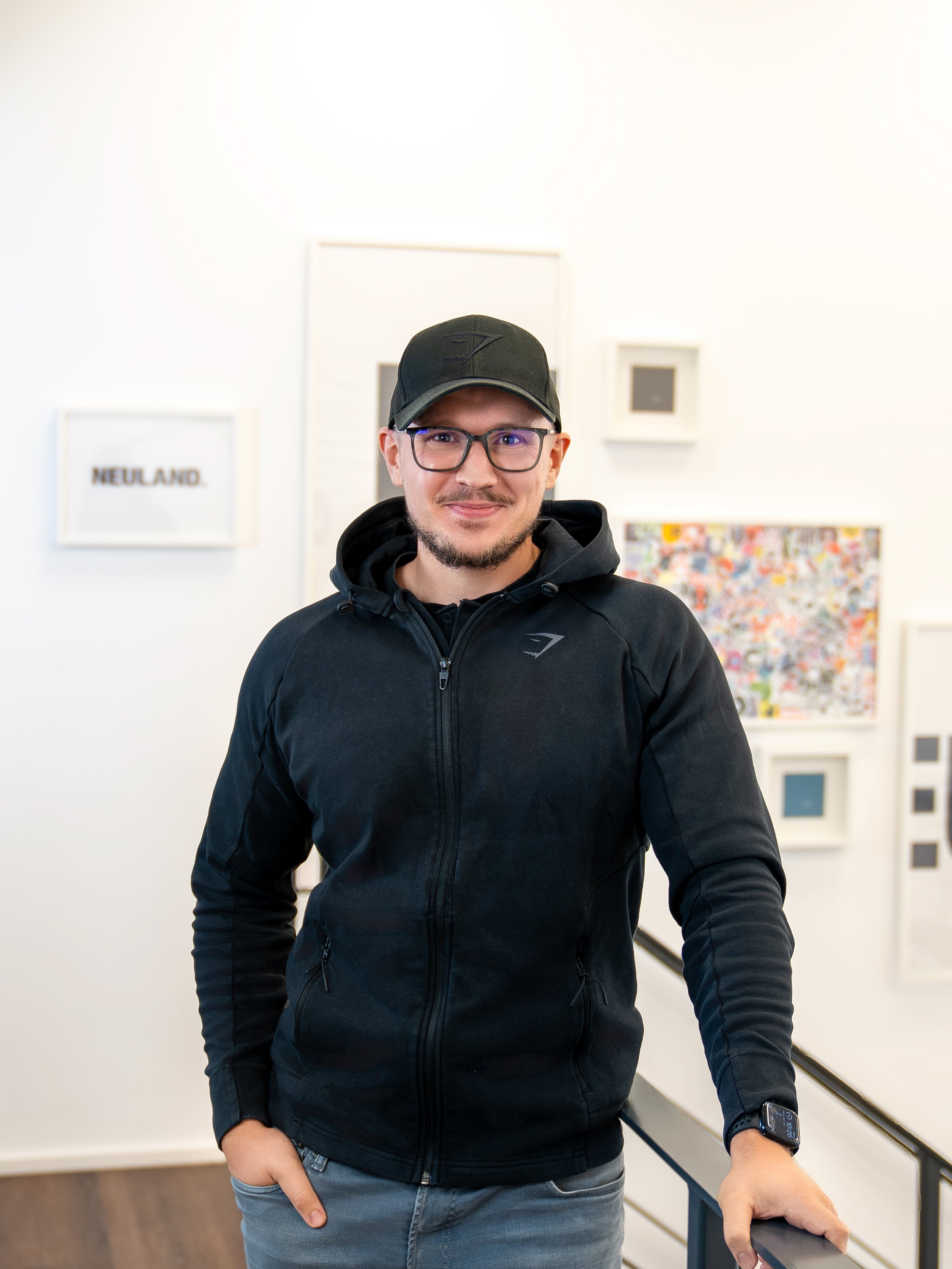 neuland-gmbh-mitarbeiterbilder-moritz-lubetzki.jpg neuland-gmbh-mitarbeiterbilder-moritz-lubetzki.jpg